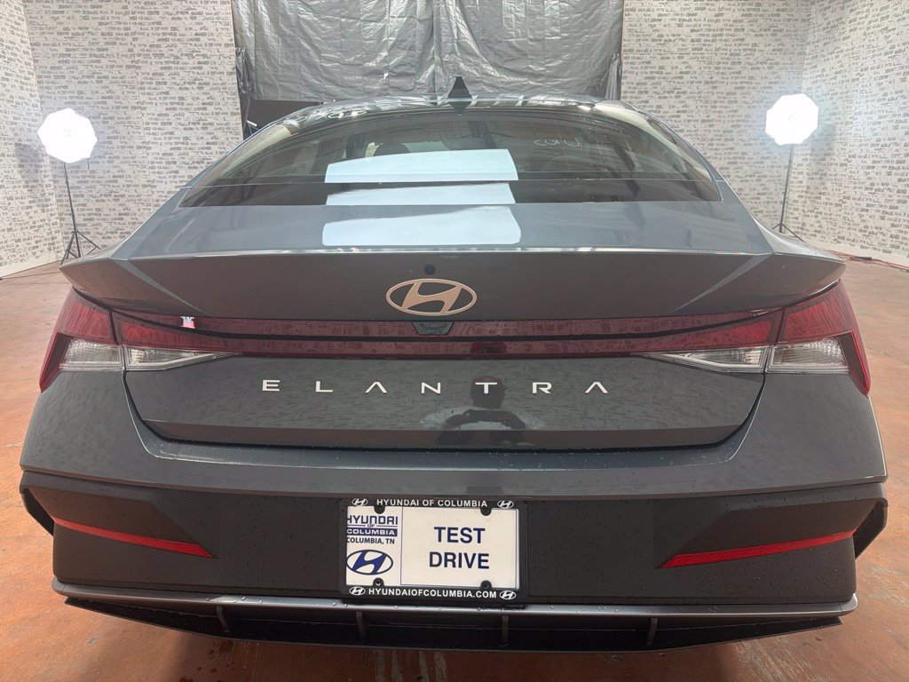 New 2026 Hyundai Elantra SE FWD image 6