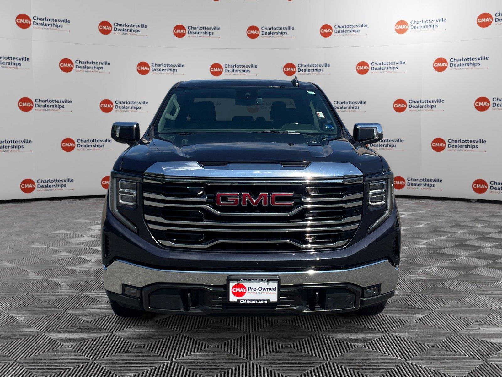 Used 2025 GMC Sierra 1500 SLT AWD/4WD image 8