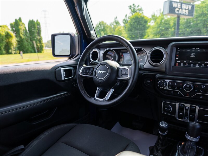 Used 2018 Jeep Wrangler Unlimited Sahara w/ Dual Top Group AWD/4WD image 24