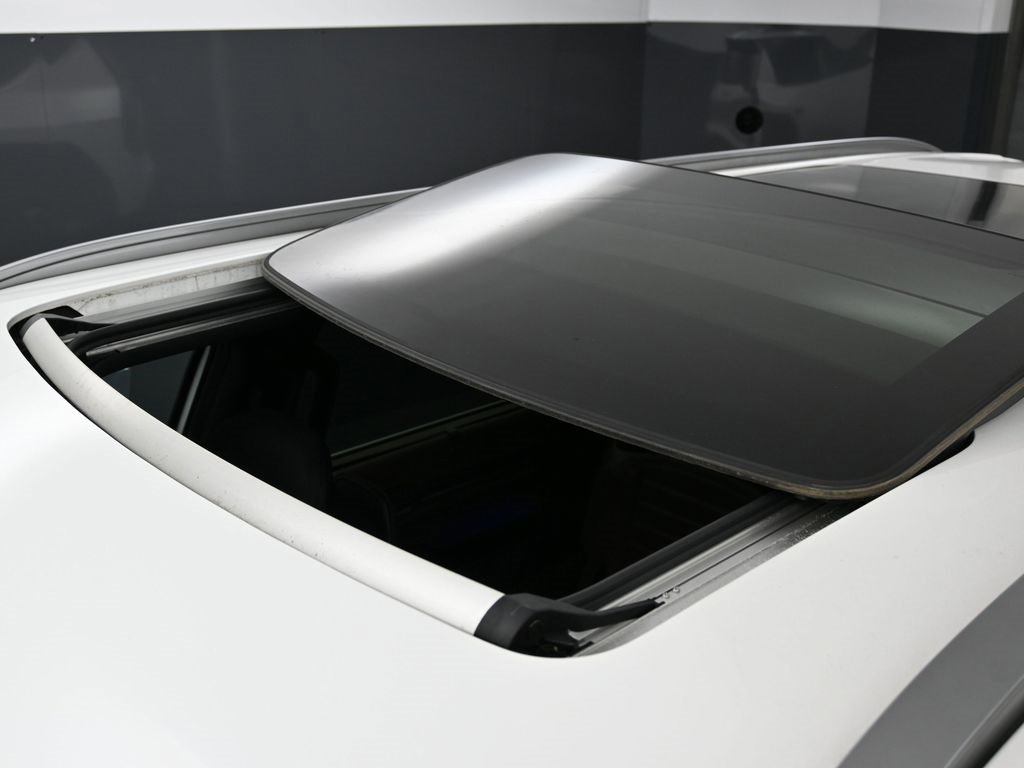 Used 2024 Kia EV9 Land image 9