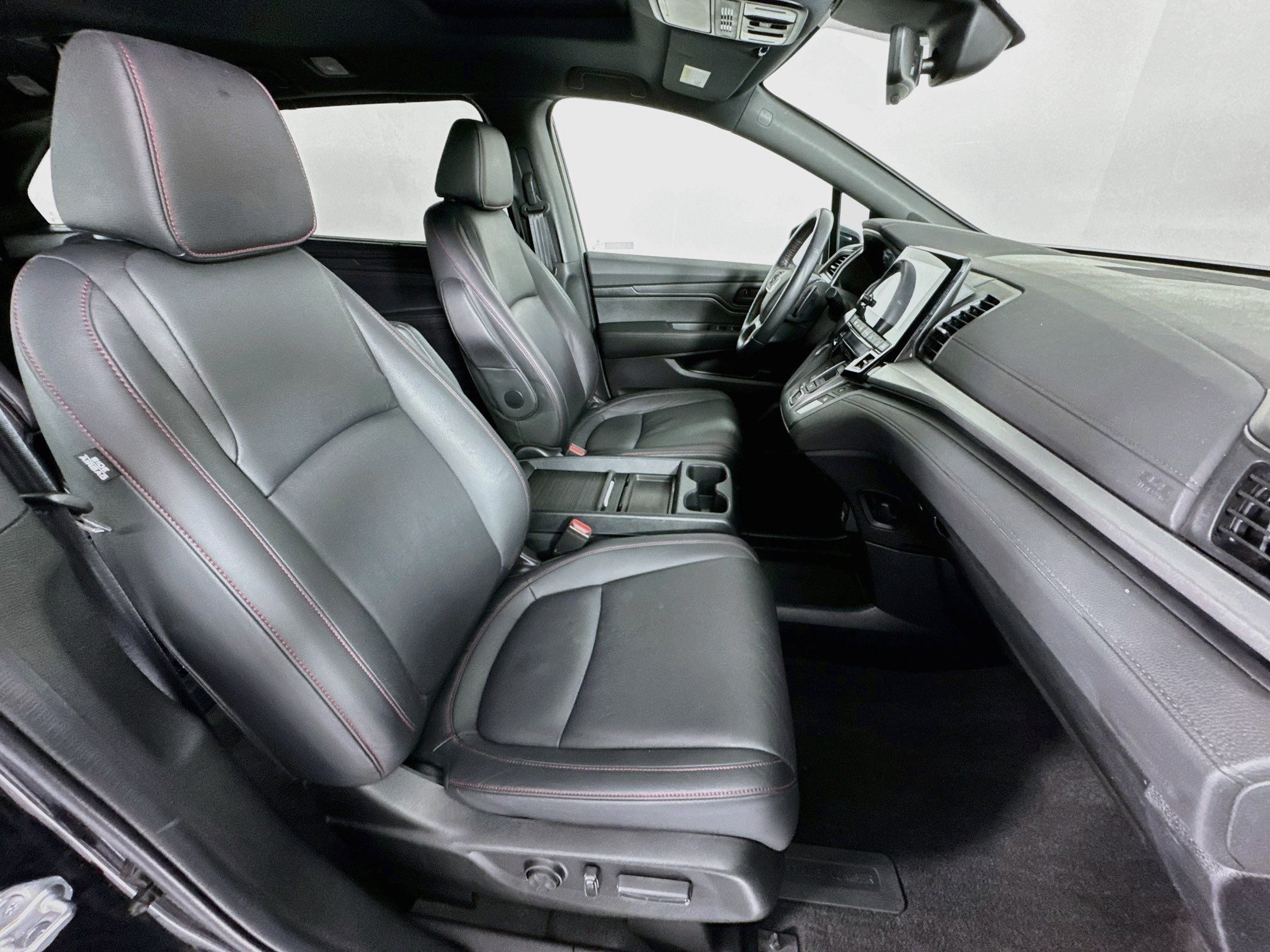 Certified 2024 Honda Odyssey Sport image 29