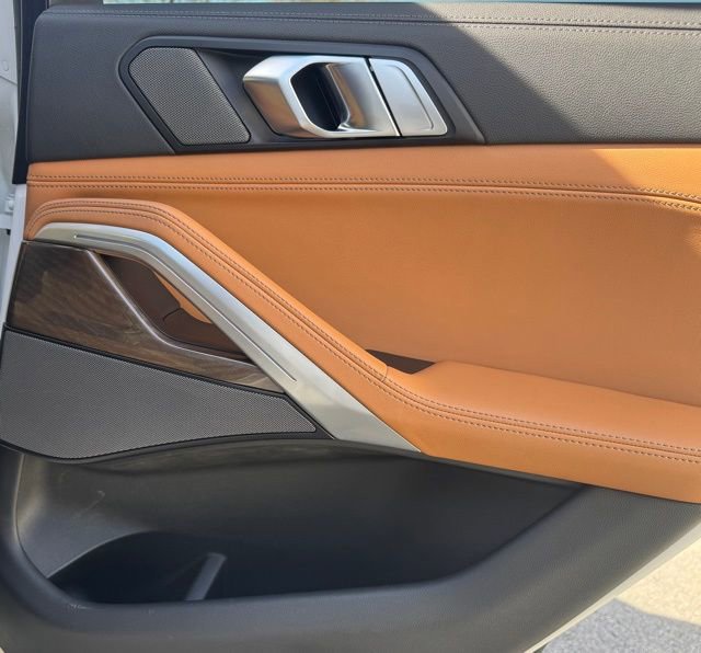 Used 2023 BMW X6 xDrive40i w/ Premium Package image 28