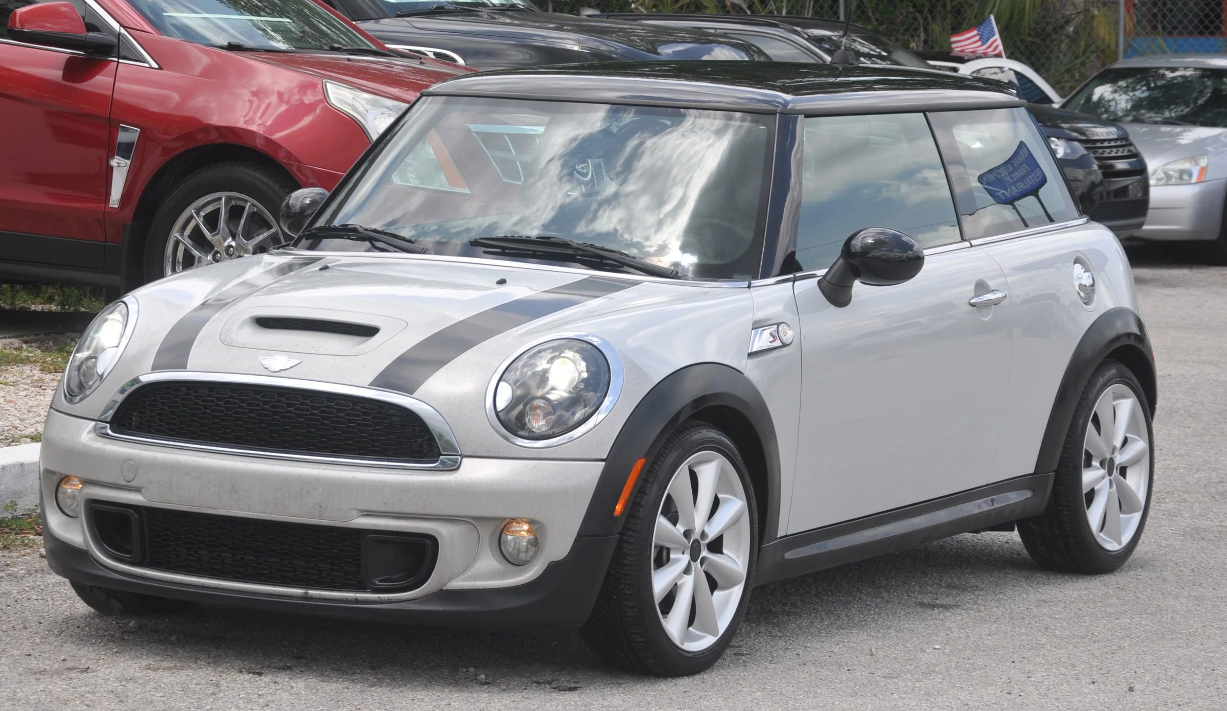 Used 2013 MINI Cooper S FWD image 2