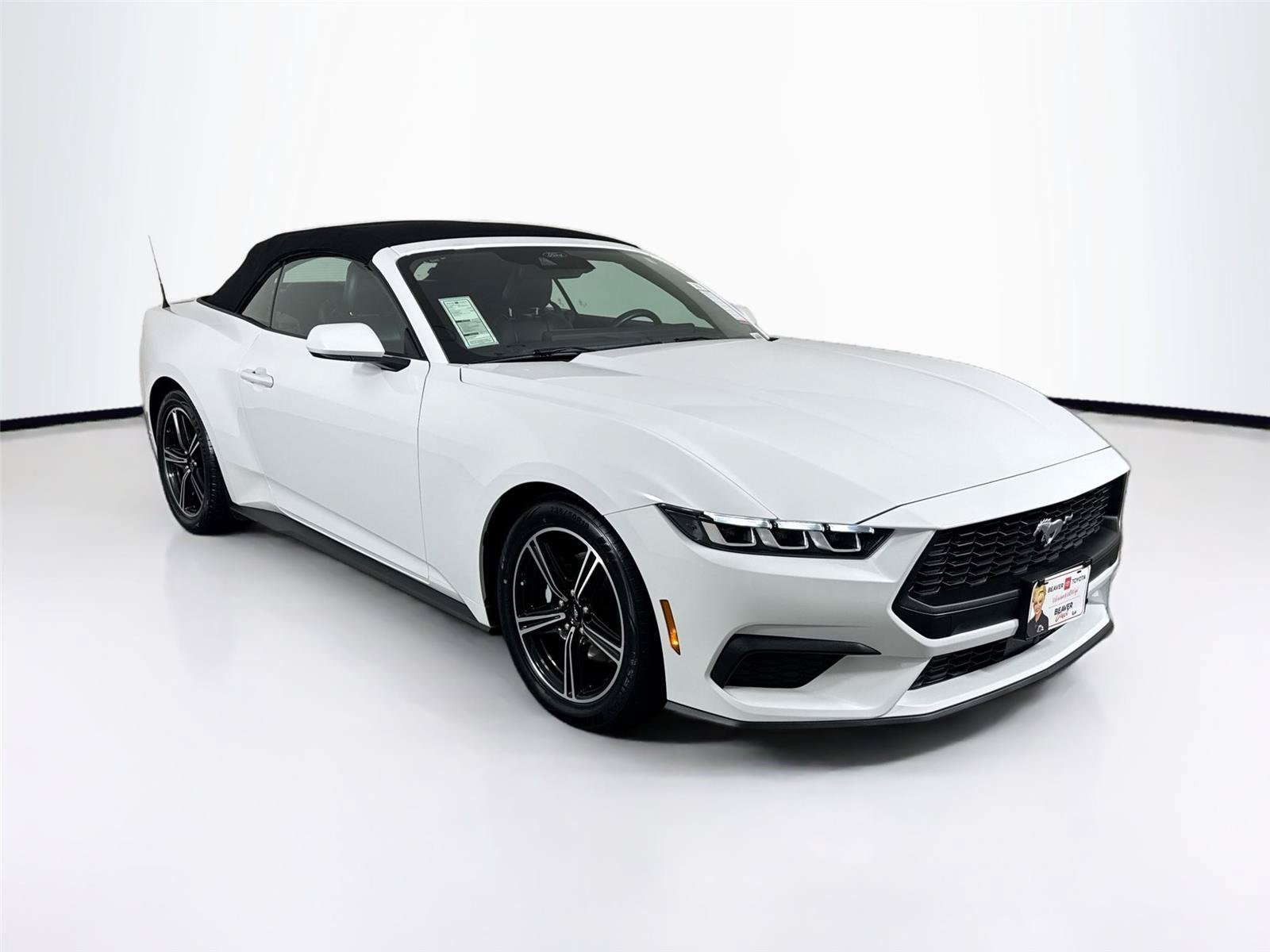 Used 2025 Ford Mustang Premium RWD image 9