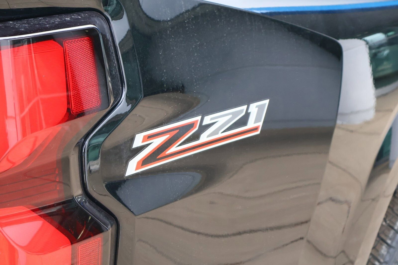 New 2025 Chevrolet Colorado Z71 w/ Midnight Edition image 21