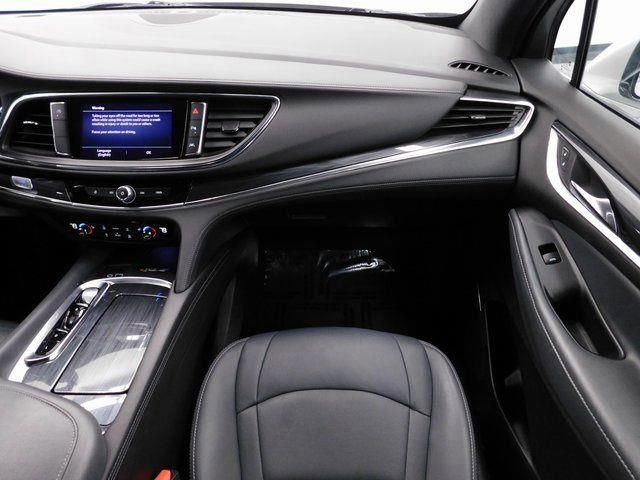 Used 2022 Buick Enclave Essence w/ Sport Touring Edition image 40