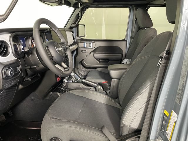 Used 2026 Jeep Wrangler Unlimited Sport AWD/4WD image 2