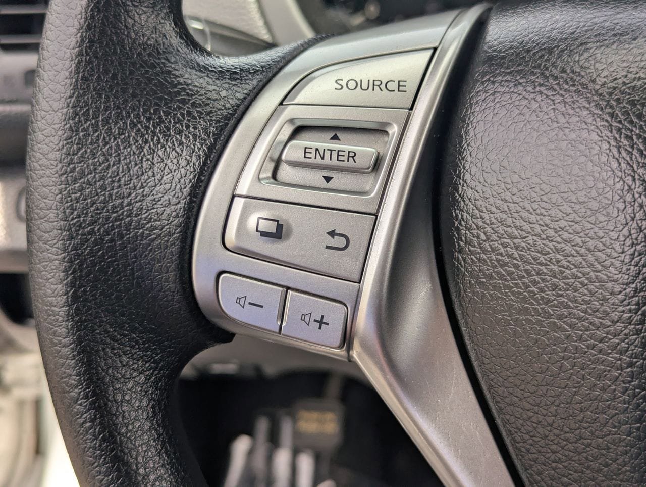 Used 2016 Nissan Altima 2.5 S w/ Power Driver Seat Package image 28