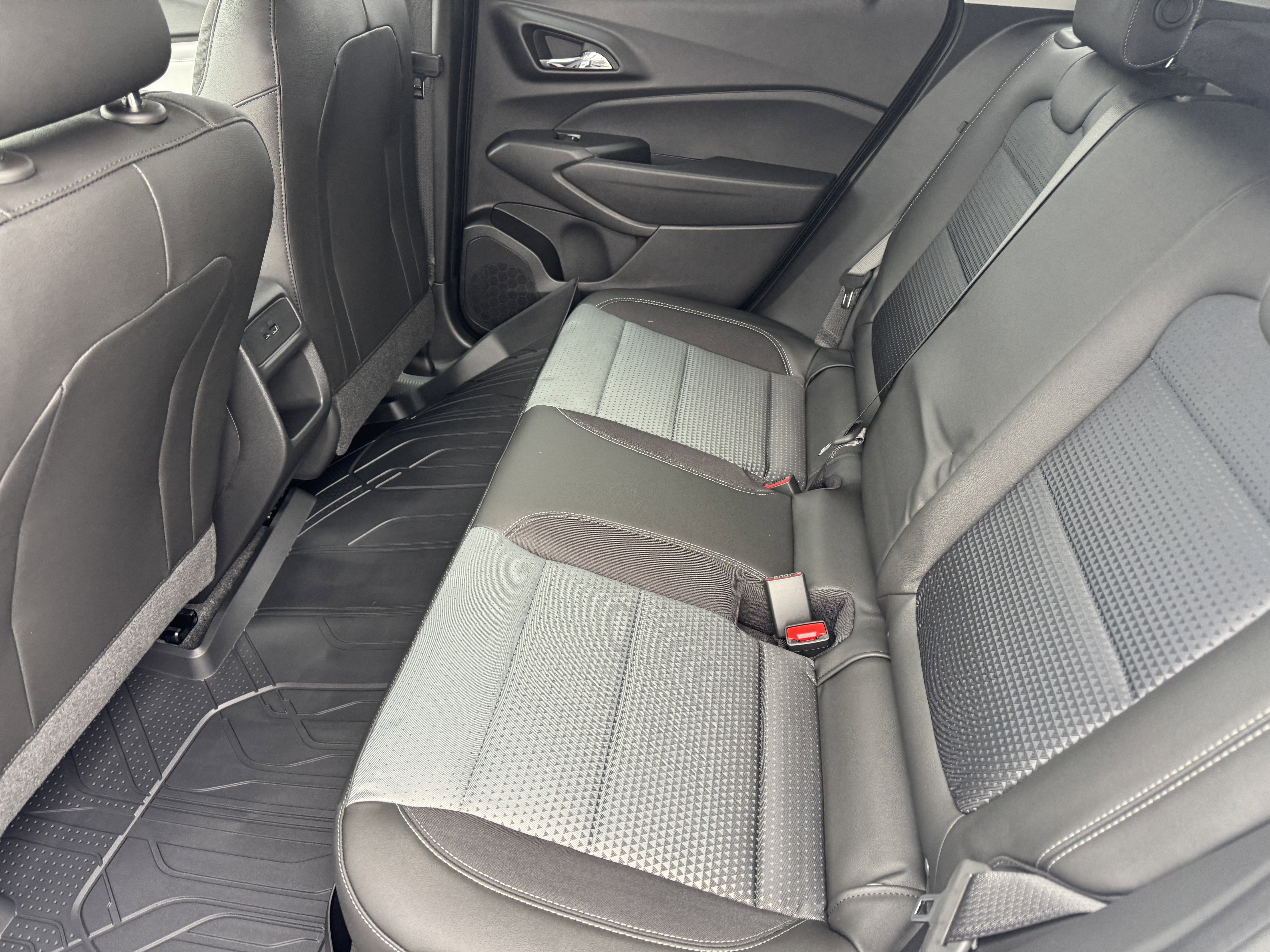 New 2026 Chevrolet Trax LT w/ Driver Confidence Package image 15