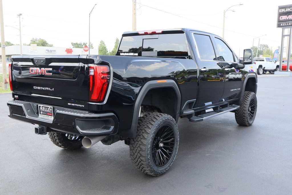 Used 2025 GMC Sierra 2500 Denali w/ Denali Reserve Package AWD/4WD image 9