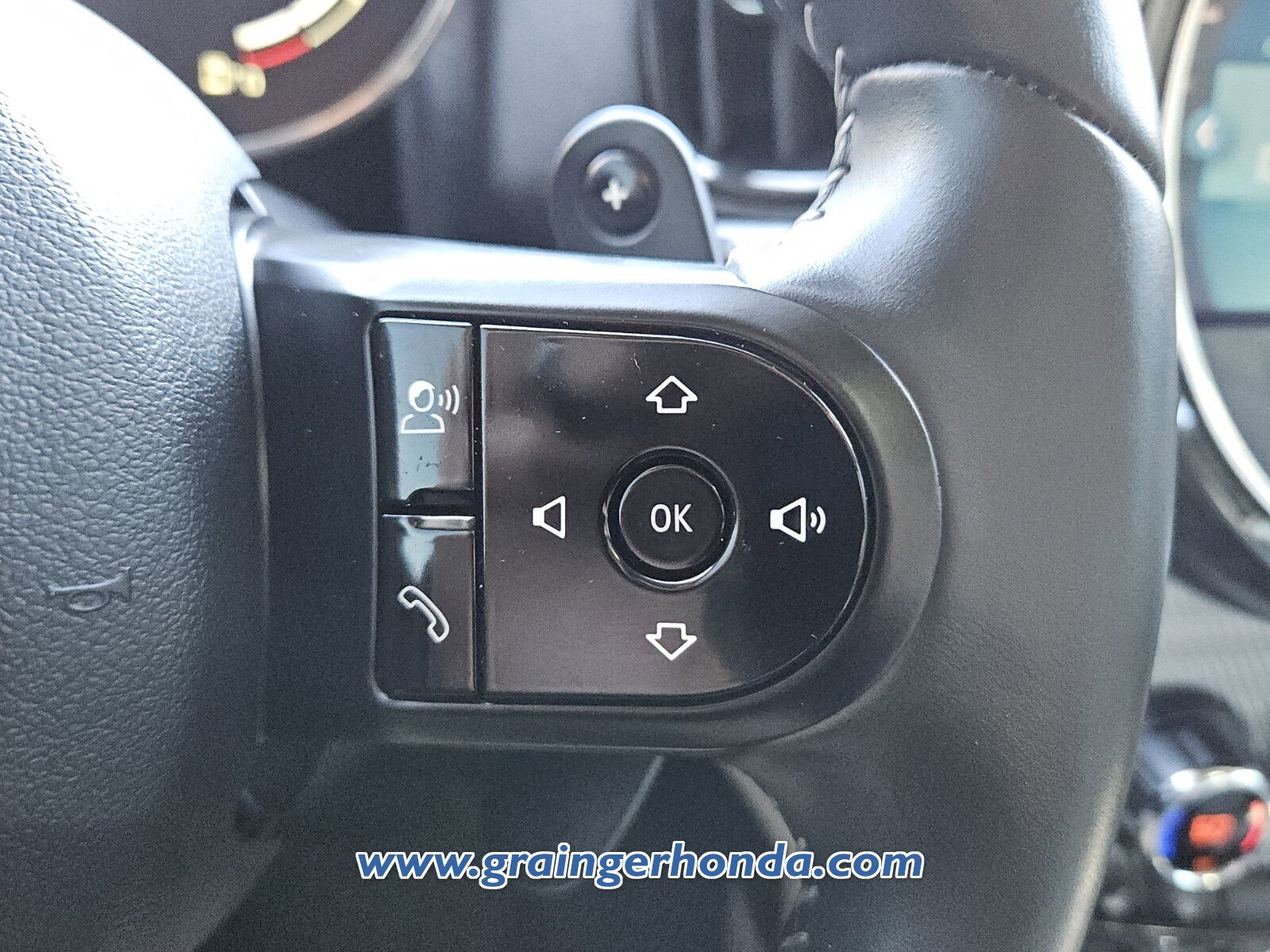 Used 2024 MINI Cooper Countryman S w/ Signature Upholstery Package image 20