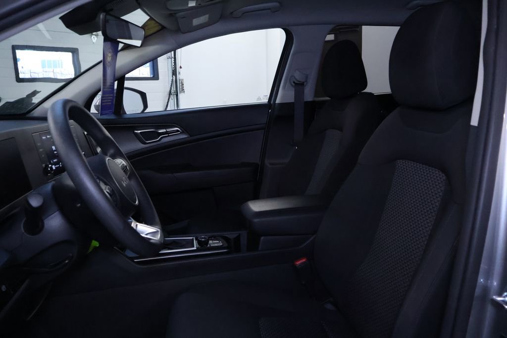 Used 2024 Kia Sportage LX image 14