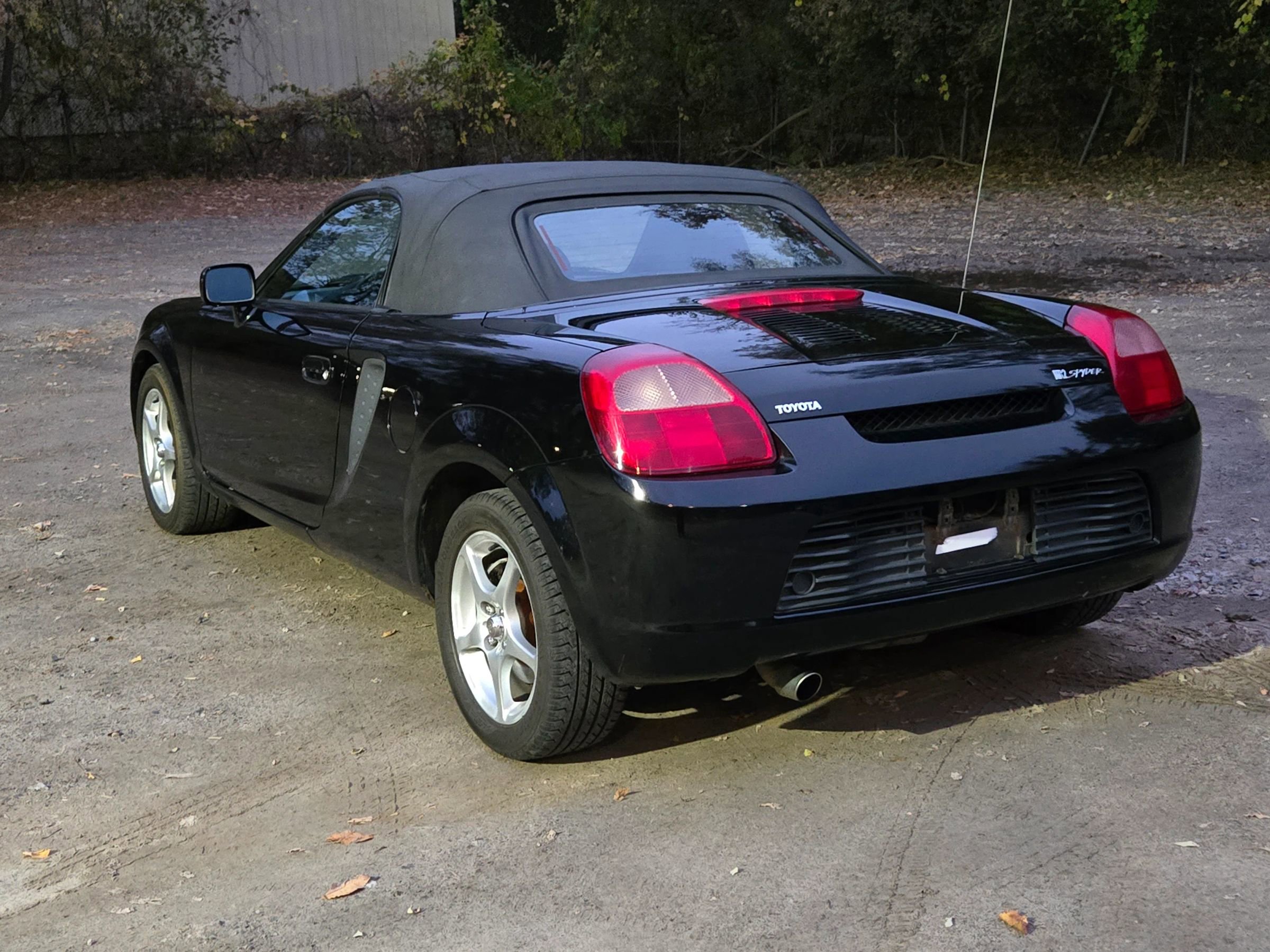 Used 2000 Toyota MR2 image 6