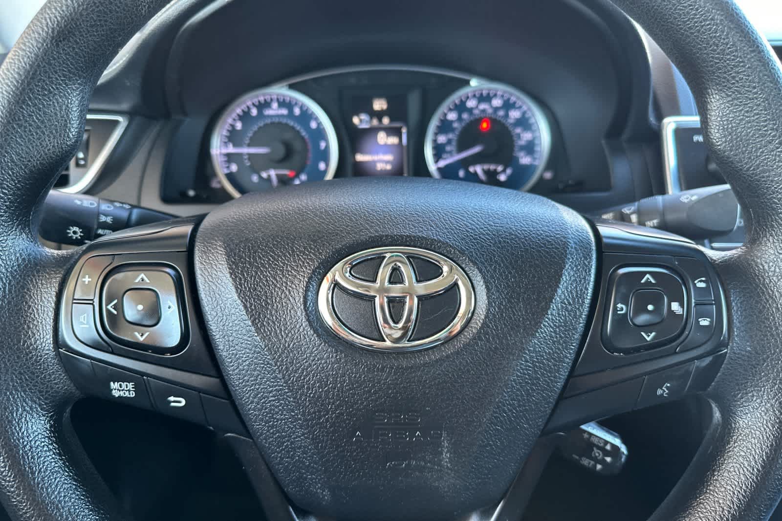 Used 2016 Toyota Camry LE FWD image 23