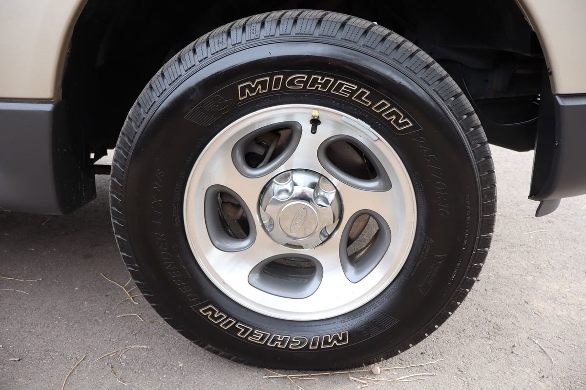 Used 2004 Ford Explorer Sport Trac XLT image 43