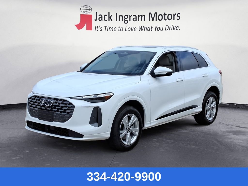 Used 2025 Audi Q5 Premium w/ Convenience Package