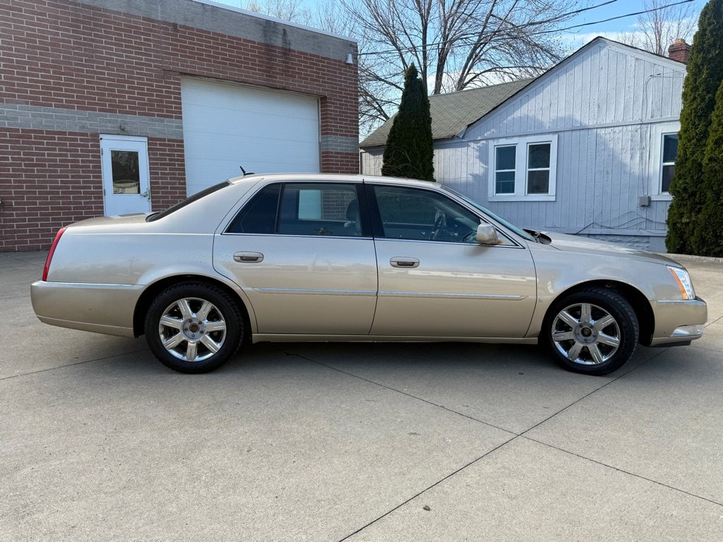 Used 2006 Cadillac DTS image 4