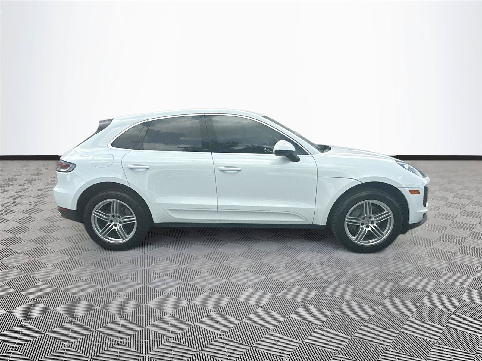 Used 2021 Porsche Macan S AWD/4WD image 8