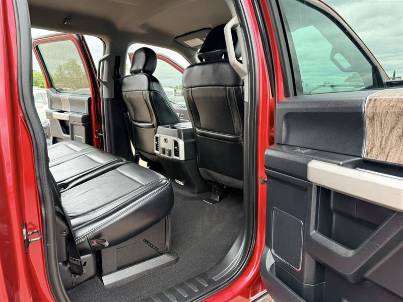 Used 2019 Ford F250 Lariat w/ Lariat Value Package AWD/4WD image 16