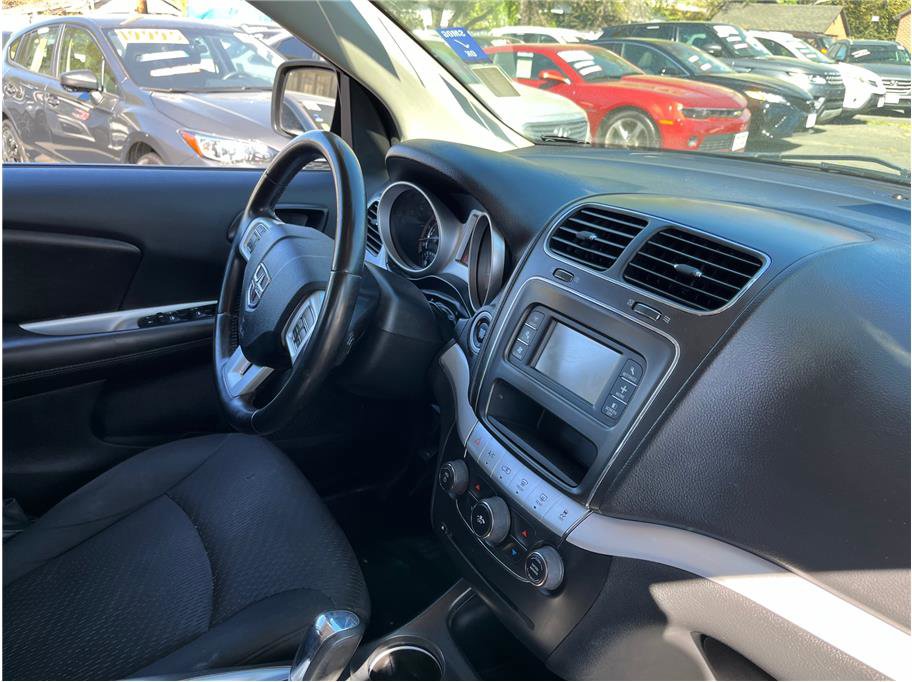 Used 2018 Dodge Journey SXT w/ Connectivity Group image 9