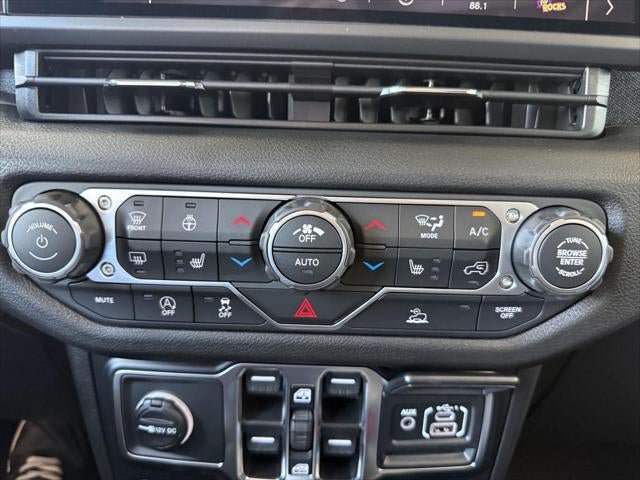 New 2026 Jeep Wrangler Unlimited Sport w/ Dual Top Group AWD/4WD image 7