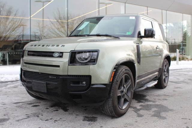 Used 2023 Land Rover Defender 90 X-Dynamic SE image 1