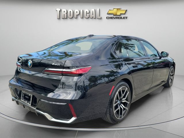 Used 2025 BMW 740i RWD image 5
