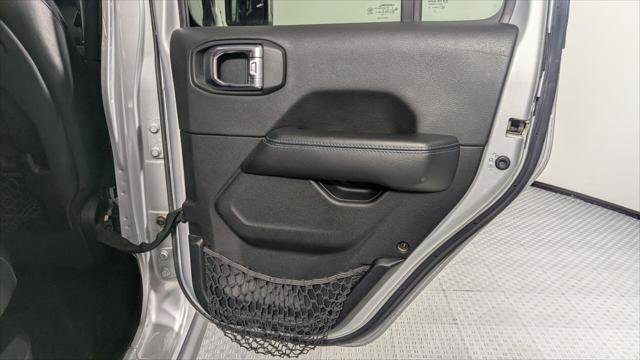 Used 2023 Jeep Wrangler Rubicon image 15