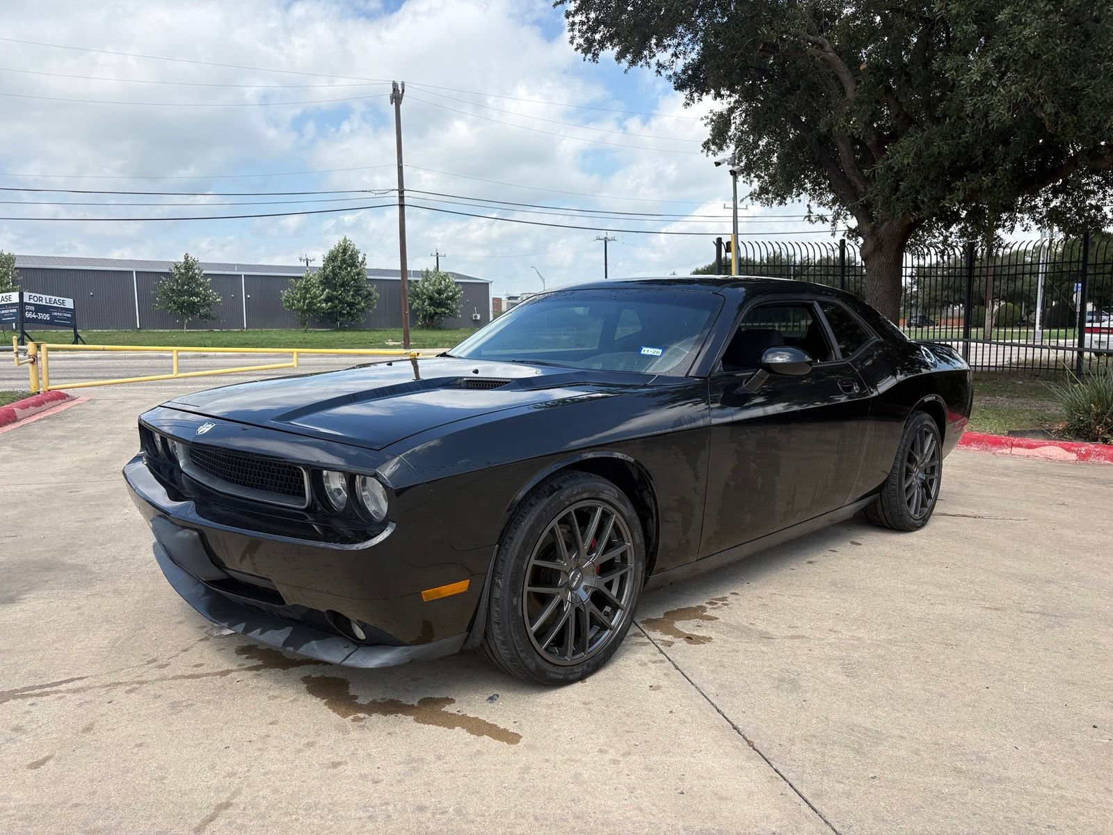 Used 2010 Dodge Challenger R/T RWD image 9
