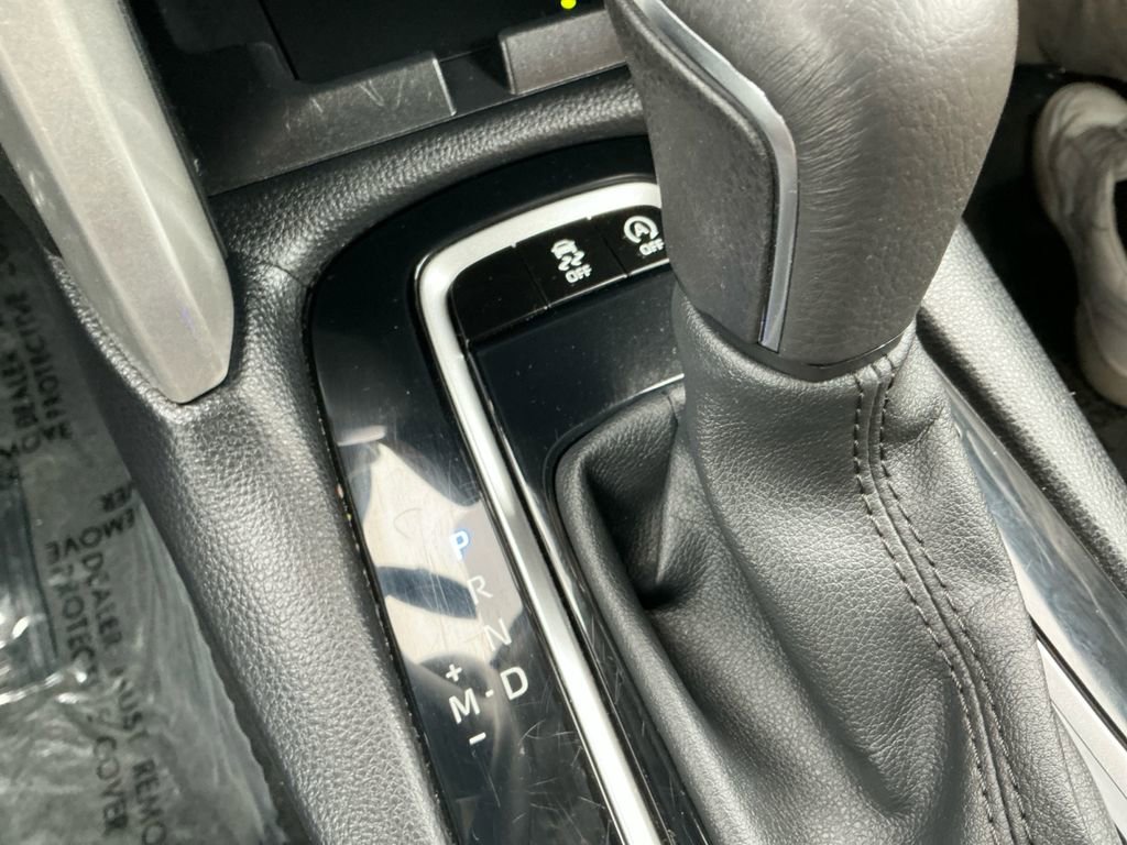 Used 2024 Toyota Corolla Cross XLE image 18