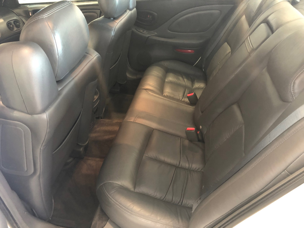 Used 2003 Pontiac Bonneville SSEi image 9