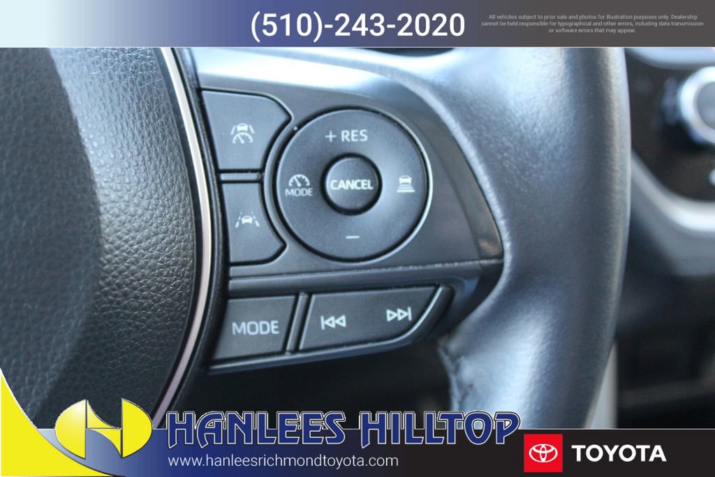 Used 2024 Toyota Corolla Cross XLE w/ Convenience Package FWD image 31