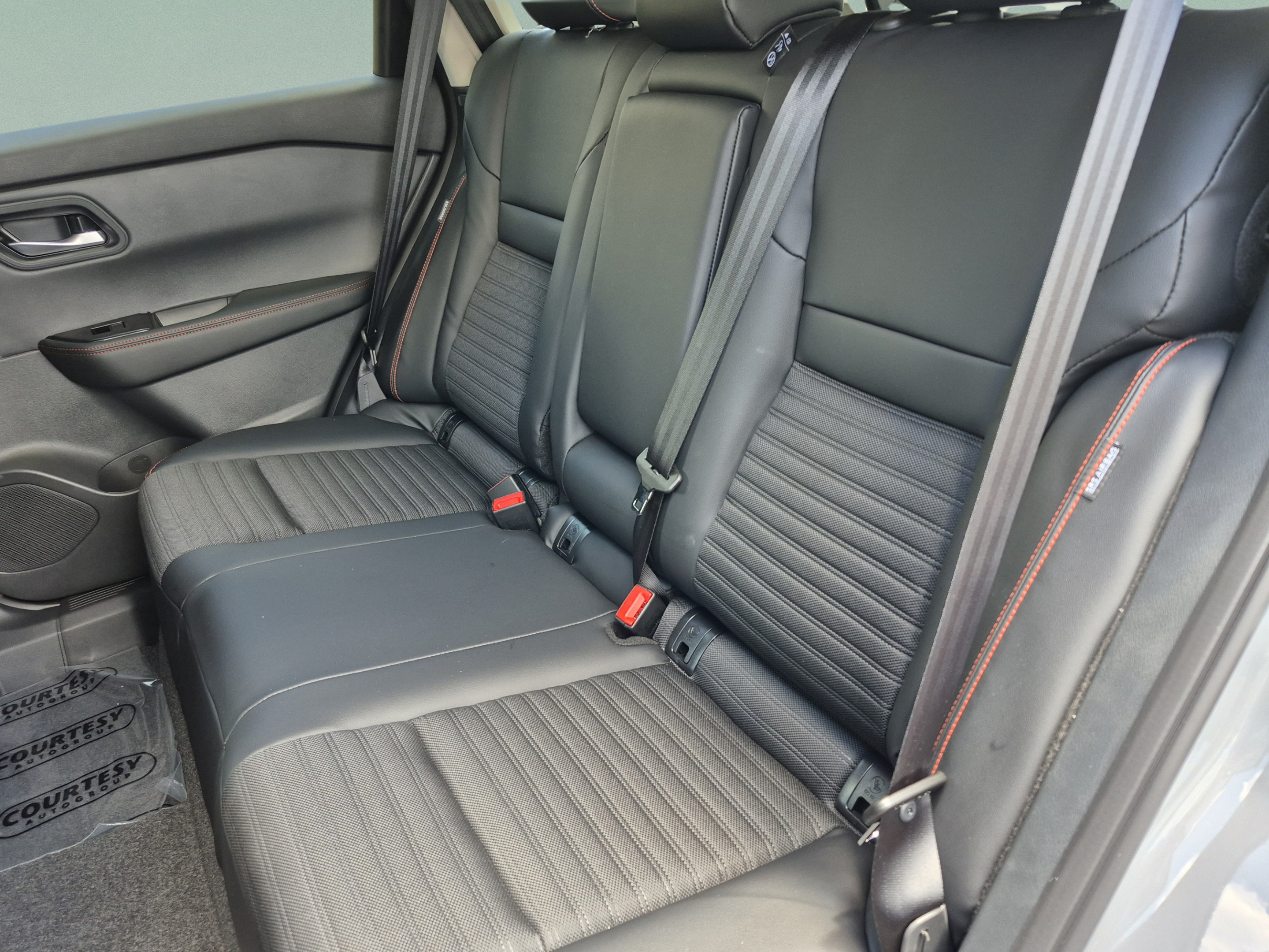 New 2026 Nissan Rogue SV AWD/4WD image 18