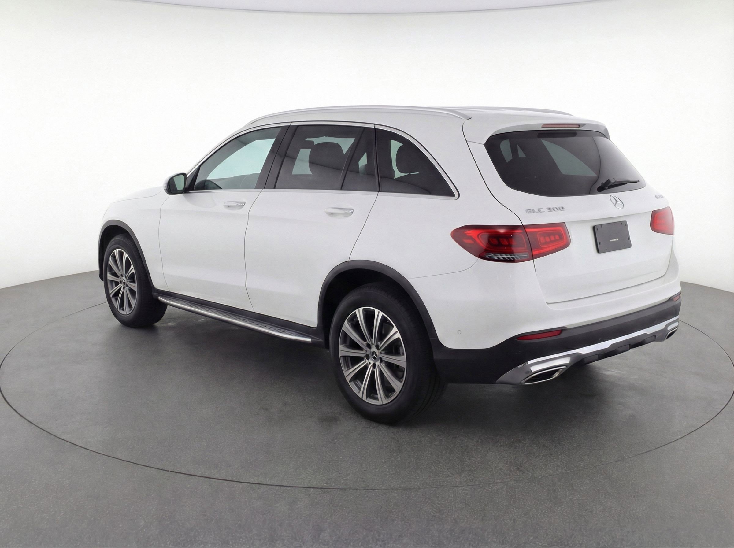 Used 2024 Mercedes-Benz GLC 300 4MATIC image 6