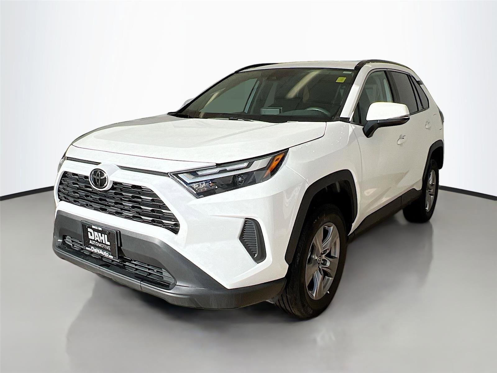 Used 2025 Toyota RAV4 XLE image 38