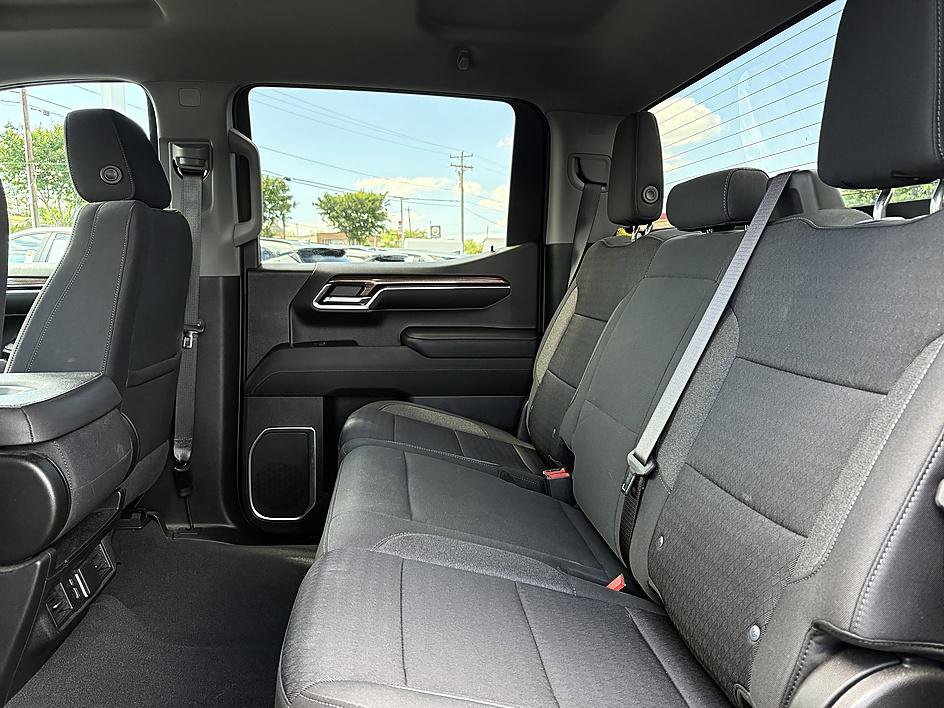 Used 2023 Chevrolet Silverado 1500 LT AWD/4WD image 10