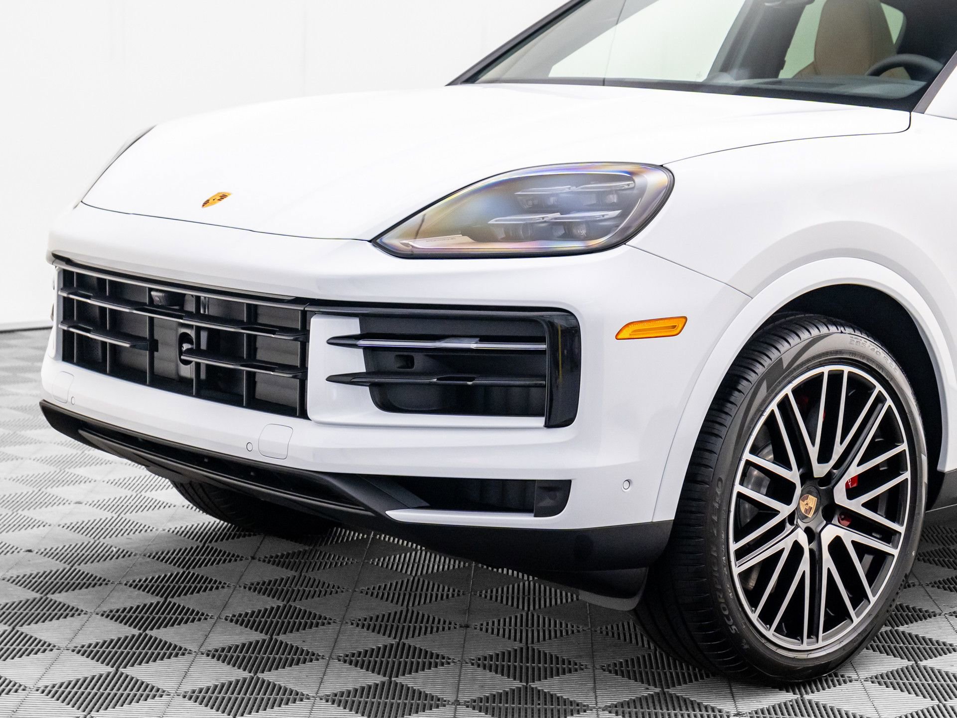 New 2025 Porsche Cayenne S image 38