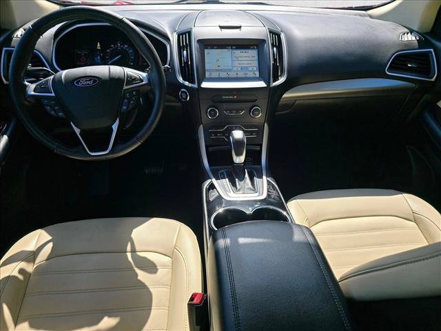 Used 2018 Ford Edge SEL w/ Equipment Group 201A FWD image 15