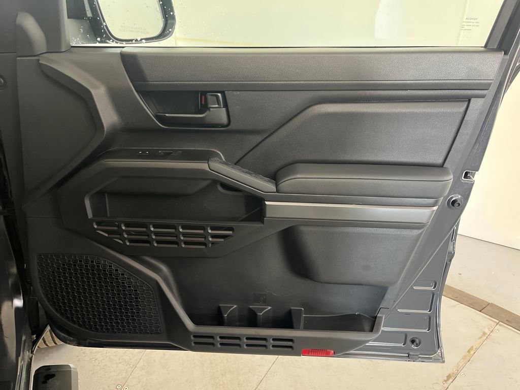 Used 2025 Toyota Tacoma SR5 image 28