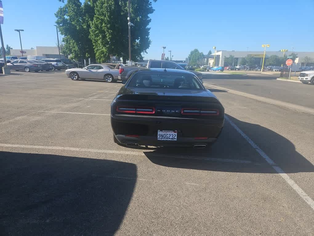 Used 2020 Dodge Challenger SXT RWD image 6