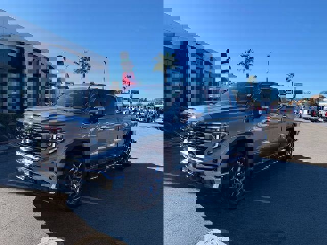 New 2026 GMC Sierra 1500 SLT w/ SLT Premium Plus Package image 2