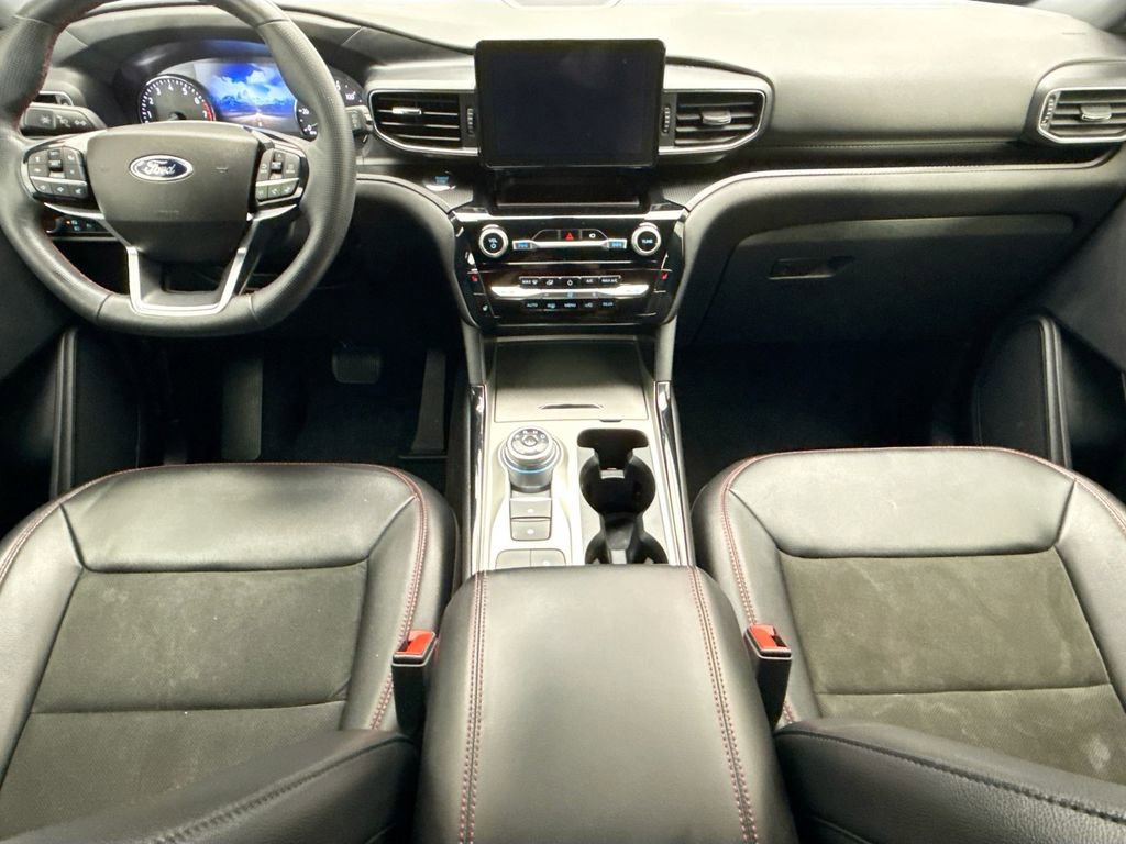 Used 2022 Ford Explorer ST-Line image 13