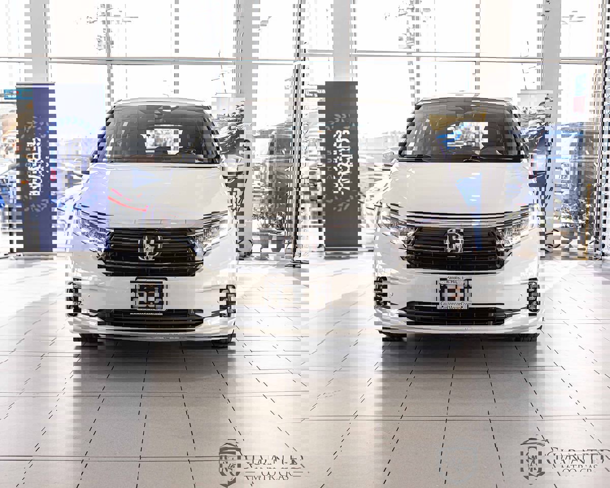 Used 2021 Honda Odyssey Touring image 2