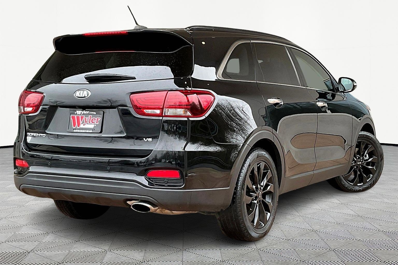 Used 2020 Kia Sorento S image 6