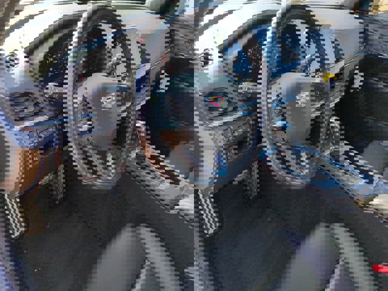 Used 2023 Cadillac CT4 Sport w/ Technology Package image 2