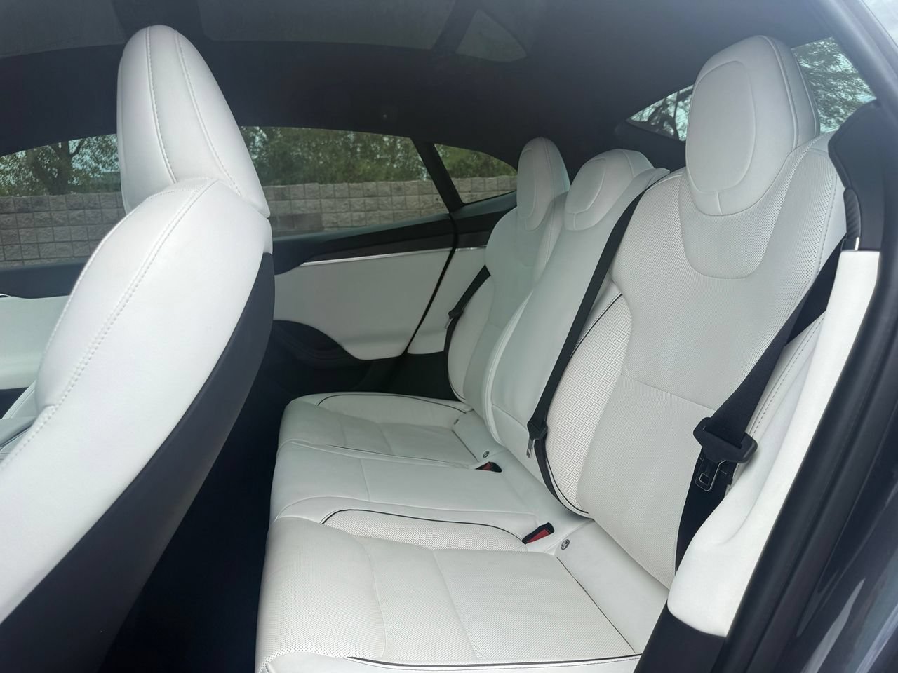 Used 2022 Tesla Model S Plaid AWD/4WD image 8