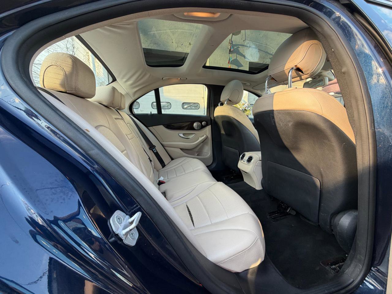 Used 2015 Mercedes-Benz C 300 4MATIC Sedan image 25