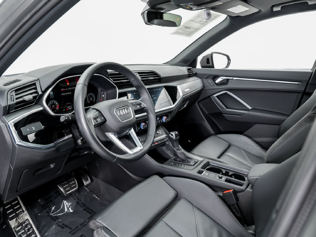 Used 2022 Audi Q3 2.0T Premium Plus w/ Premium Plus Package AWD/4WD image 4