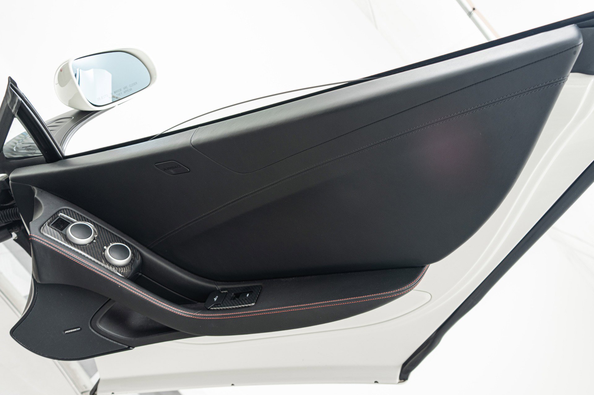 Used 2014 McLaren MP4-12C Spider RWD image 32