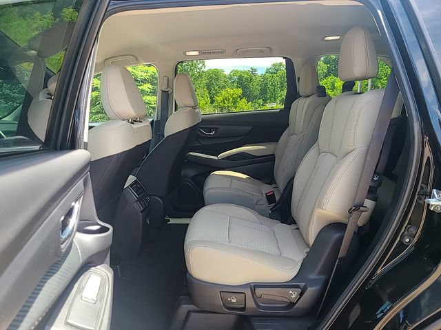 Used 2025 Subaru Ascent Premium AWD/4WD image 17